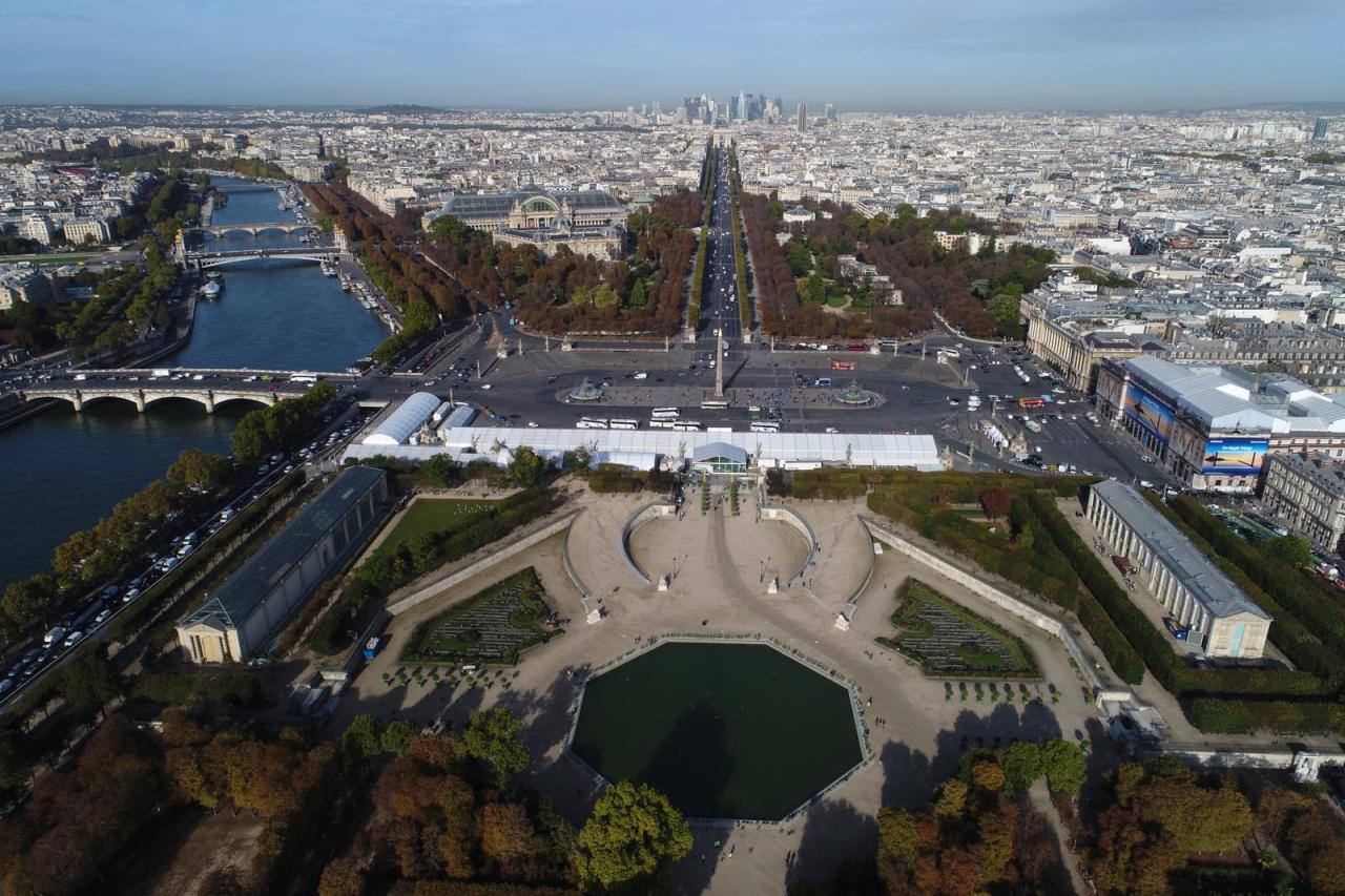 Drone in paris